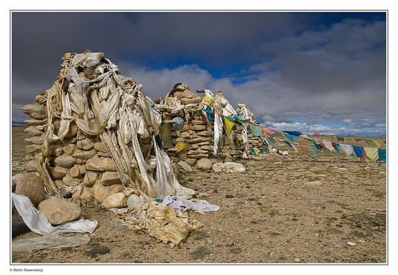 The Tong-La pass - (5120m) alongside the Friendship Highway